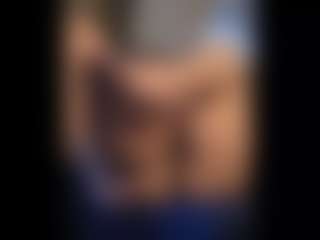 Honestlyfux's Live Sex Cam Show