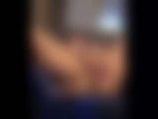 Honestlyfux's Live Sex Cam Show