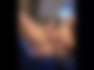 Honestlyfux's Live Sex Cam Show