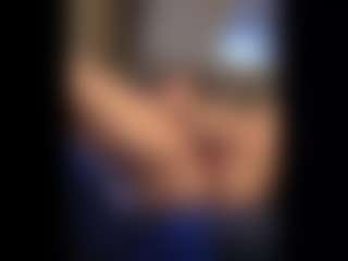 Honestlyfux's Live Sex Cam Show