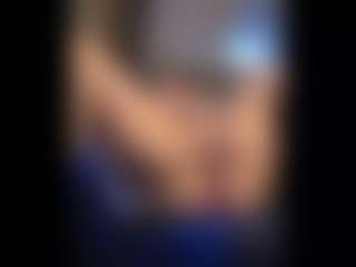 Honestlyfux's Live Sex Cam Show