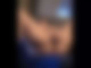 Honestlyfux's Live Sex Cam Show