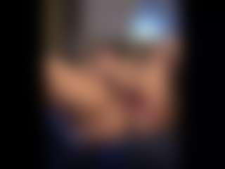 Honestlyfux's Live Sex Cam Show
