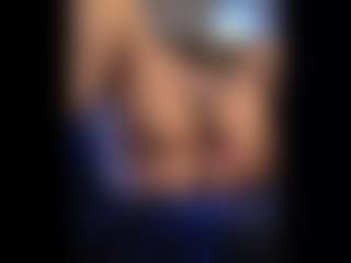 Honestlyfux's Live Sex Cam Show