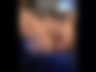 Honestlyfux's Live Sex Cam Show