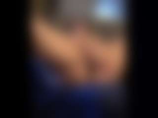 Honestlyfux's Live Sex Cam Show