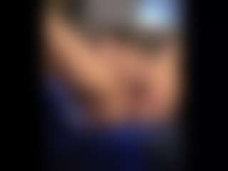 Honestlyfux's Live Sex Cam Show