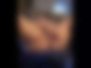 Honestlyfux's Live Sex Cam Show