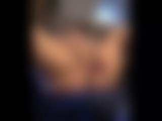 Honestlyfux's Live Sex Cam Show