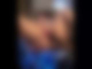 Honestlyfux's Live Sex Cam Show