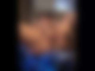 Honestlyfux's Live Sex Cam Show