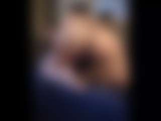 Honestlyfux's Live Sex Cam Show