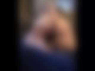 Honestlyfux's Live Sex Cam Show