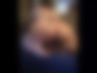 Honestlyfux's Live Sex Cam Show