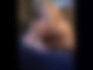 Honestlyfux's Live Sex Cam Show