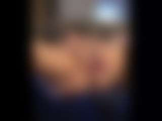 Honestlyfux's Live Sex Cam Show