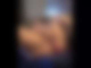 Honestlyfux's Live Sex Cam Show