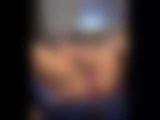 Honestlyfux's Live Sex Cam Show