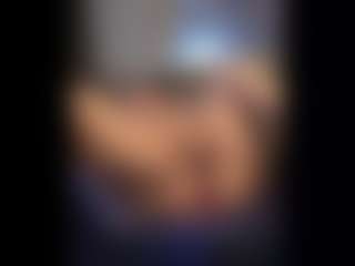 Honestlyfux's Live Sex Cam Show
