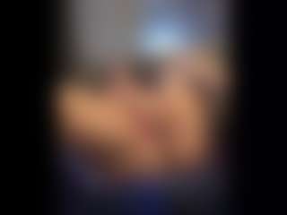 Honestlyfux's Live Sex Cam Show