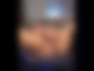 Honestlyfux's Live Sex Cam Show