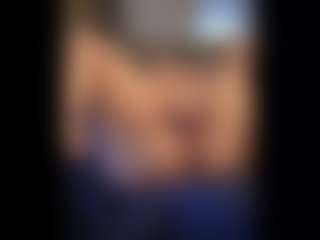 Honestlyfux's Live Sex Cam Show