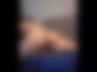 Honestlyfux's Live Sex Cam Show