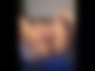 Honestlyfux's Live Sex Cam Show