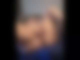 Honestlyfux's Live Sex Cam Show
