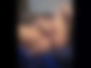 Honestlyfux's Live Sex Cam Show