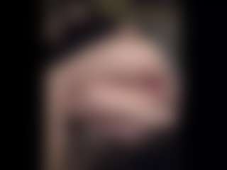 Honestlyfux's Live Sex Cam Show