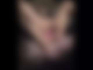 Honestlyfux's Live Sex Cam Show