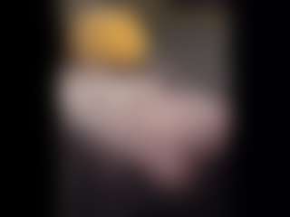 Honestlyfux's Live Sex Cam Show