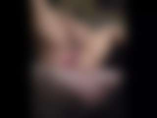 Honestlyfux's Live Sex Cam Show
