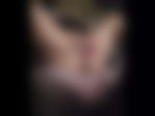 Honestlyfux's Live Sex Cam Show