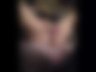 Honestlyfux's Live Sex Cam Show
