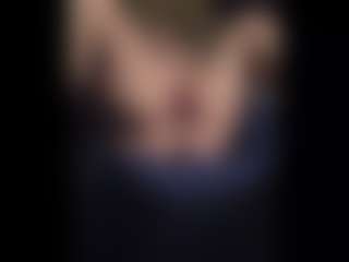 Honestlyfux's Live Sex Cam Show