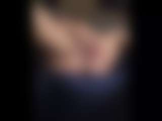 Honestlyfux's Live Sex Cam Show