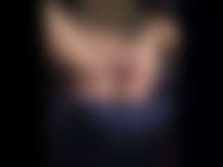 Honestlyfux's Live Sex Cam Show