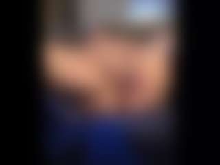Honestlyfux's Live Sex Cam Show