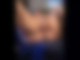 Honestlyfux's Live Sex Cam Show