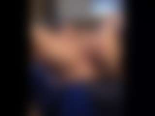 Honestlyfux's Live Sex Cam Show