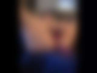Honestlyfux's Live Sex Cam Show