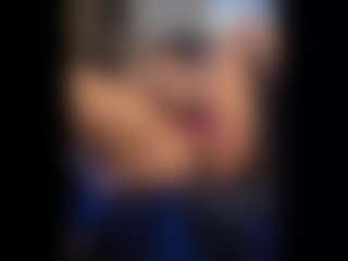 Honestlyfux's Live Sex Cam Show