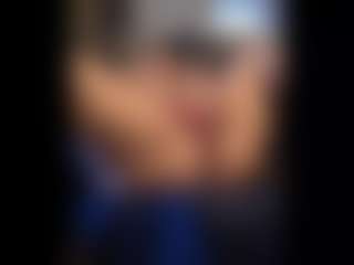 Honestlyfux's Live Sex Cam Show