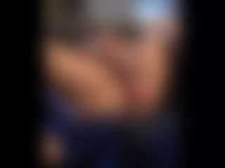 Honestlyfux's Live Sex Cam Show