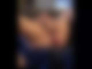 Honestlyfux's Live Sex Cam Show