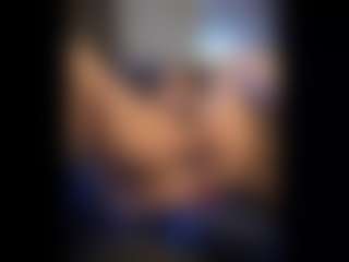 Honestlyfux's Live Sex Cam Show