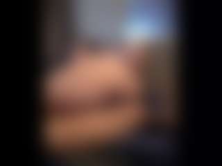 Honestlyfux's Live Sex Cam Show