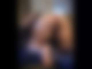 Honestlyfux's Live Sex Cam Show
